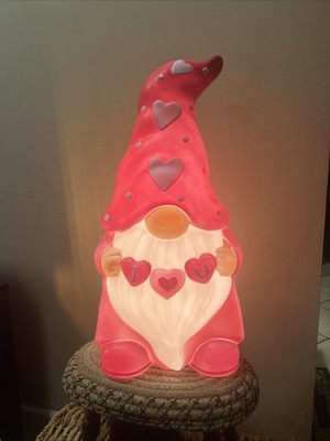 Cracker Barrel Valentine's Gnome I   U 24'' Lighted Blow Mold 2026 NEW