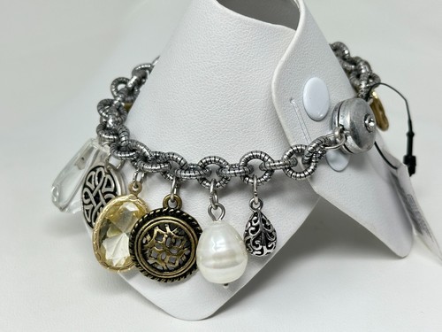 New CHICO's Silvertone Goldtone Acrylic Pearl CHARM 7.75" Bracelet - Picture 3 of 9