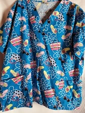  UA SCRUBS BRAND WITH BEACH/SUMMER CUTE PRINT SCRUB TOP - SIZE MEDIUM