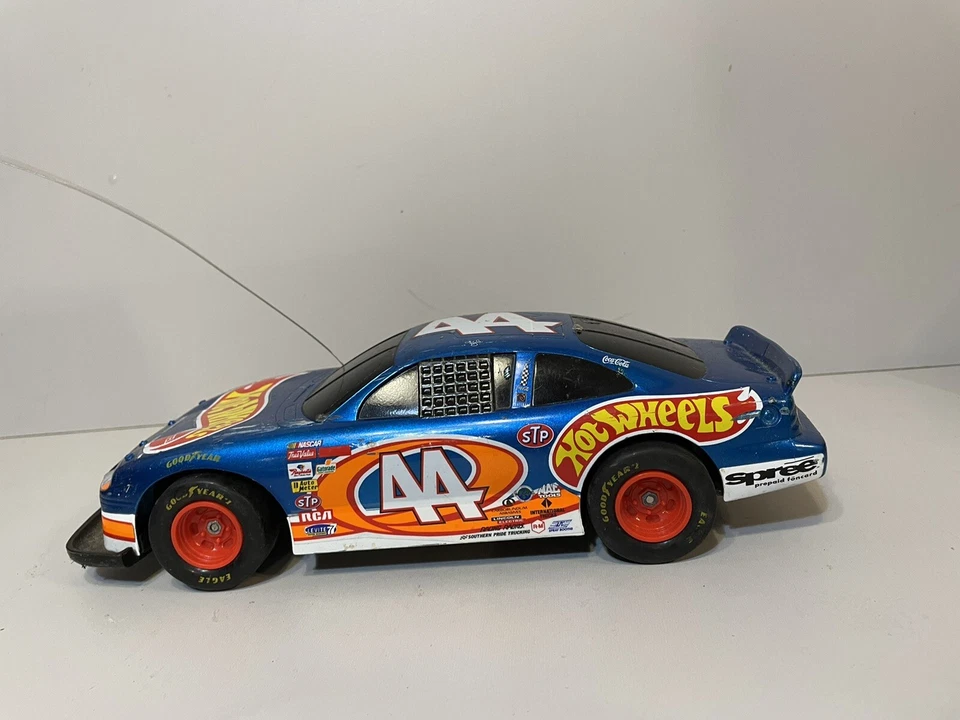 USED 1997 Hot Wheels RC Kyle Petty Stocker Tyco NASCAR Race Remote Control Car - Image 2 of 4