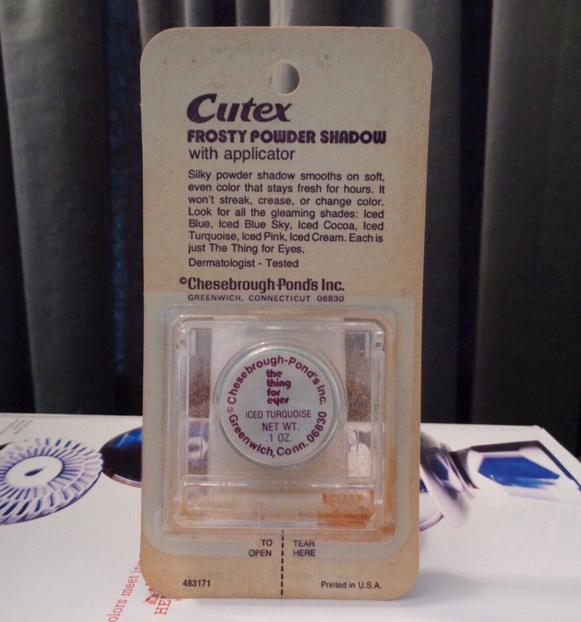 VINTAGE CUTEX THE THING FOR EYES EYESHADOW ON HANG CARD IN TURQUOISE NEW SEALED