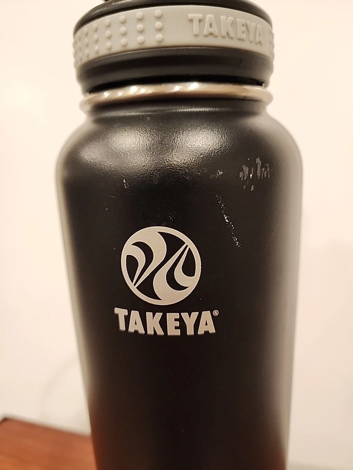 Takeya Vacuum-Insulated Stainless-Steel Water Bottle 40oz Beautiful Black - Image 2 of 4