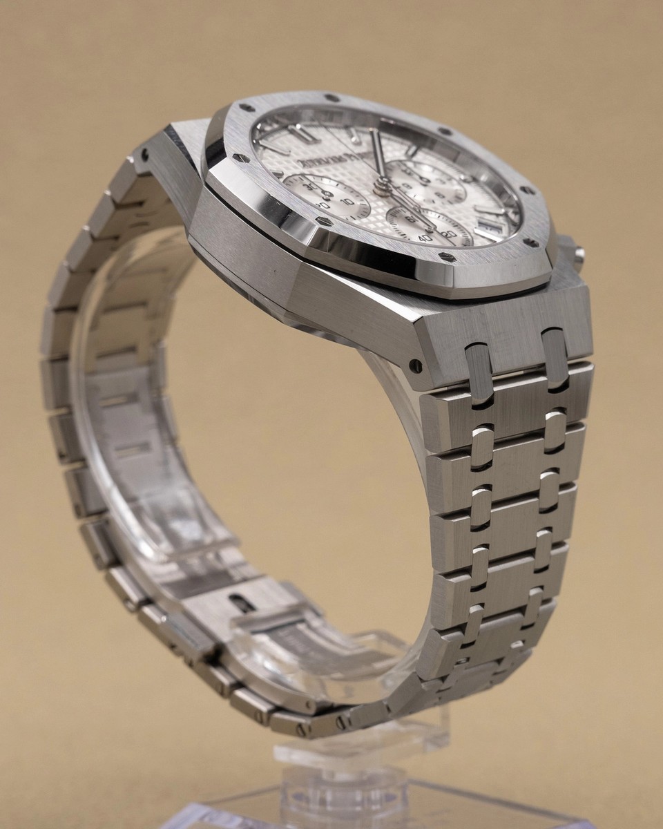 Audemars Piguet Silver Dial Complete 26240ST.OO.1320ST.07 View 4