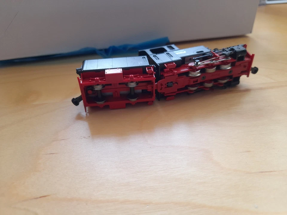 Modellbahn H0e Roco Profesional 33230, Schlepptenderdampflok 99.4652 DR - Bild 4 von 4