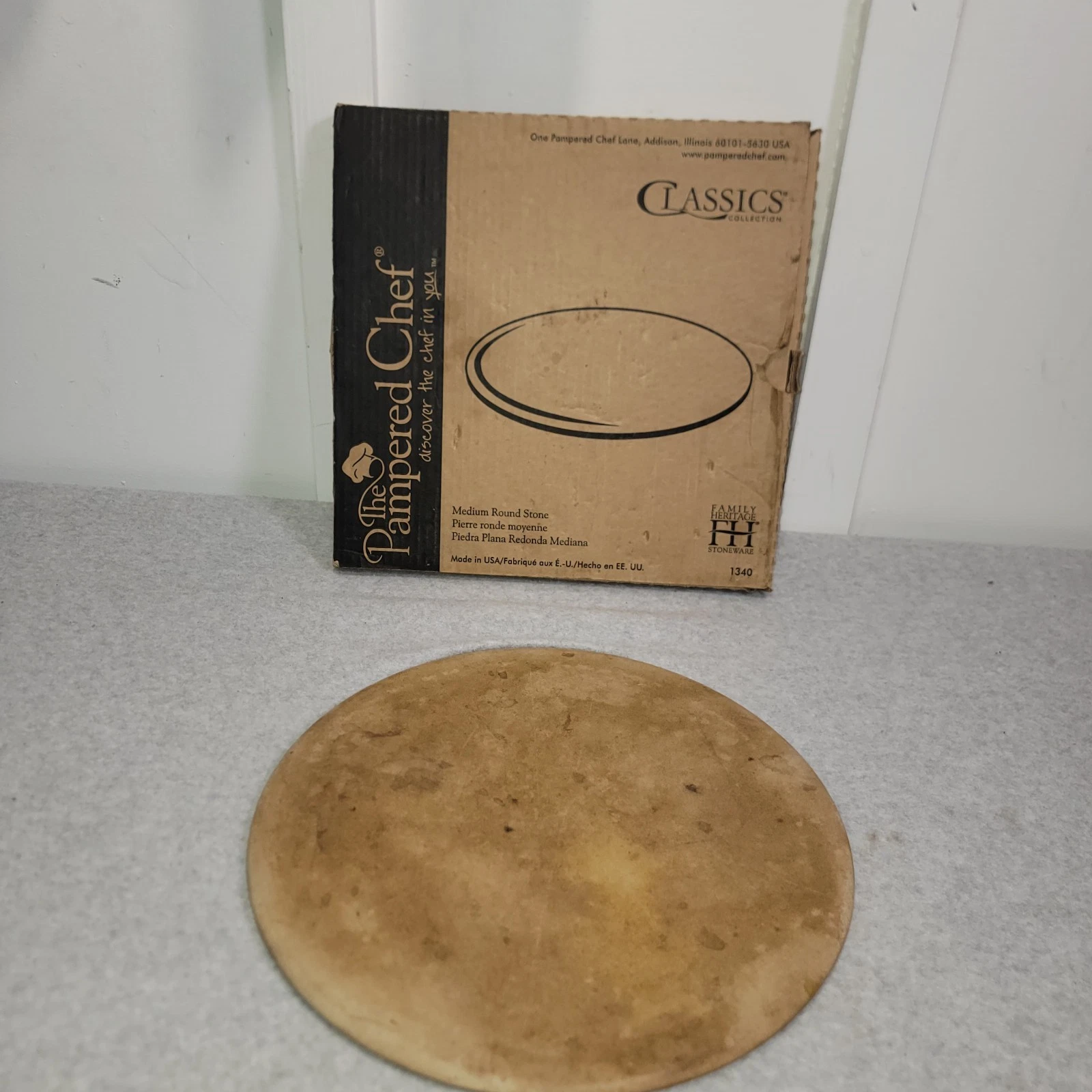 Pampered Chef 1340 13” Medium Size Classic Round Stone Pizza Baking Dish