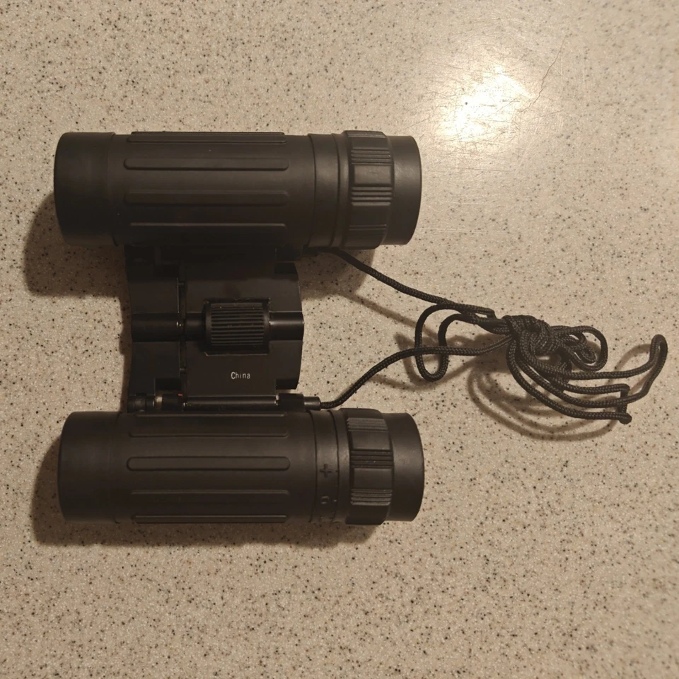 Binolux Black 8 X 21 Field 7° 392ft at 1000yds Compact Prismatic Binoculars - Image 4 of 4