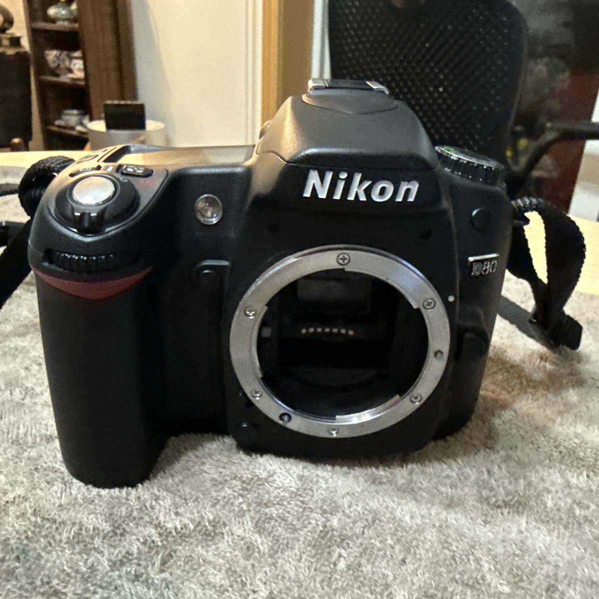 Nikon D80 with AF-S DX 18-135mm G | eBay Nikon D80 with AF-S DX 18-135mm G | eBay