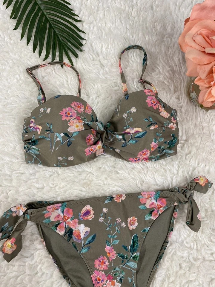 Biquíni de banho H&M tamanho 6/34D estampa havaiana tropical flora 2 peças - Imagem 3 de 4