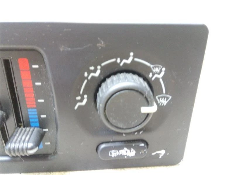 Climatizador de temperatura con descongelación trasero 15084170 se adapta a 02 GMC ENVOY F52 Foto 3 de 4