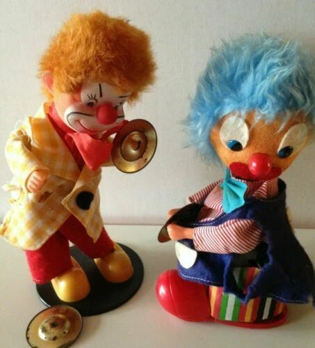 Ancien clown dans auto - Automate (Antique) à Savagnier pour CHF 185