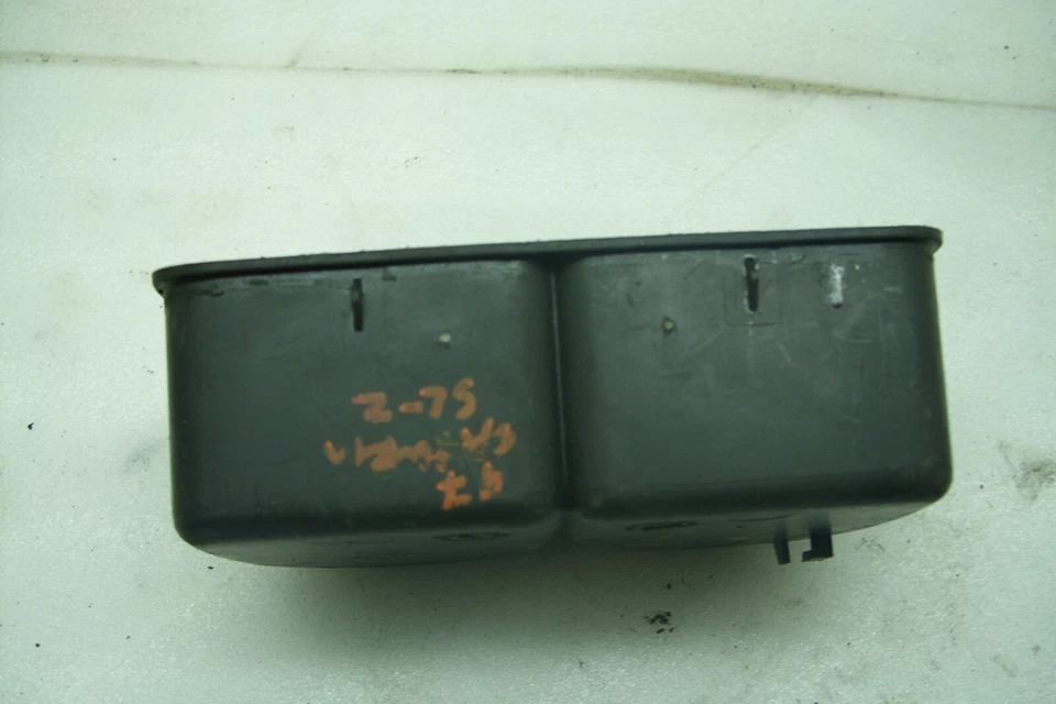 1997 97 Saturn SL-2 Cup Mug Holder Pocket B-99 D - Image 3 of 3