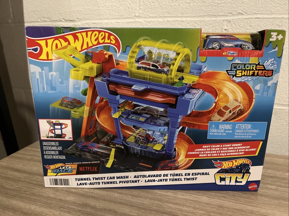 New Mattel Hot Wheels City Tunnel Twist Car Wash 1:64 Color Shifters  Vehicle