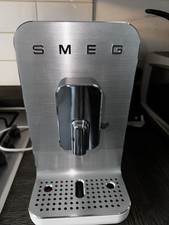 SMEG BCC12 Bean to Cup Coffee Machine + Milk Frother