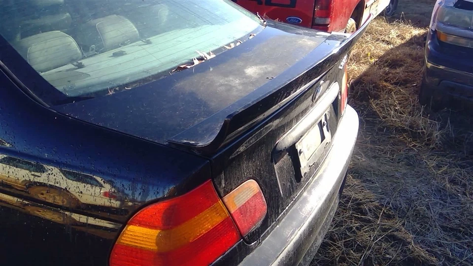 Trunk/Hatch/Tailgate Sedan Canada Market Fits 01-05 BMW 320i 222709 - Image 2 of 4