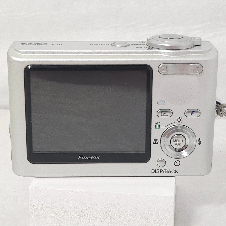 Fujifilm FinePix F10 6.3MP Digital Camera Silver UNTESTED With Battery - Image 3 of 4
