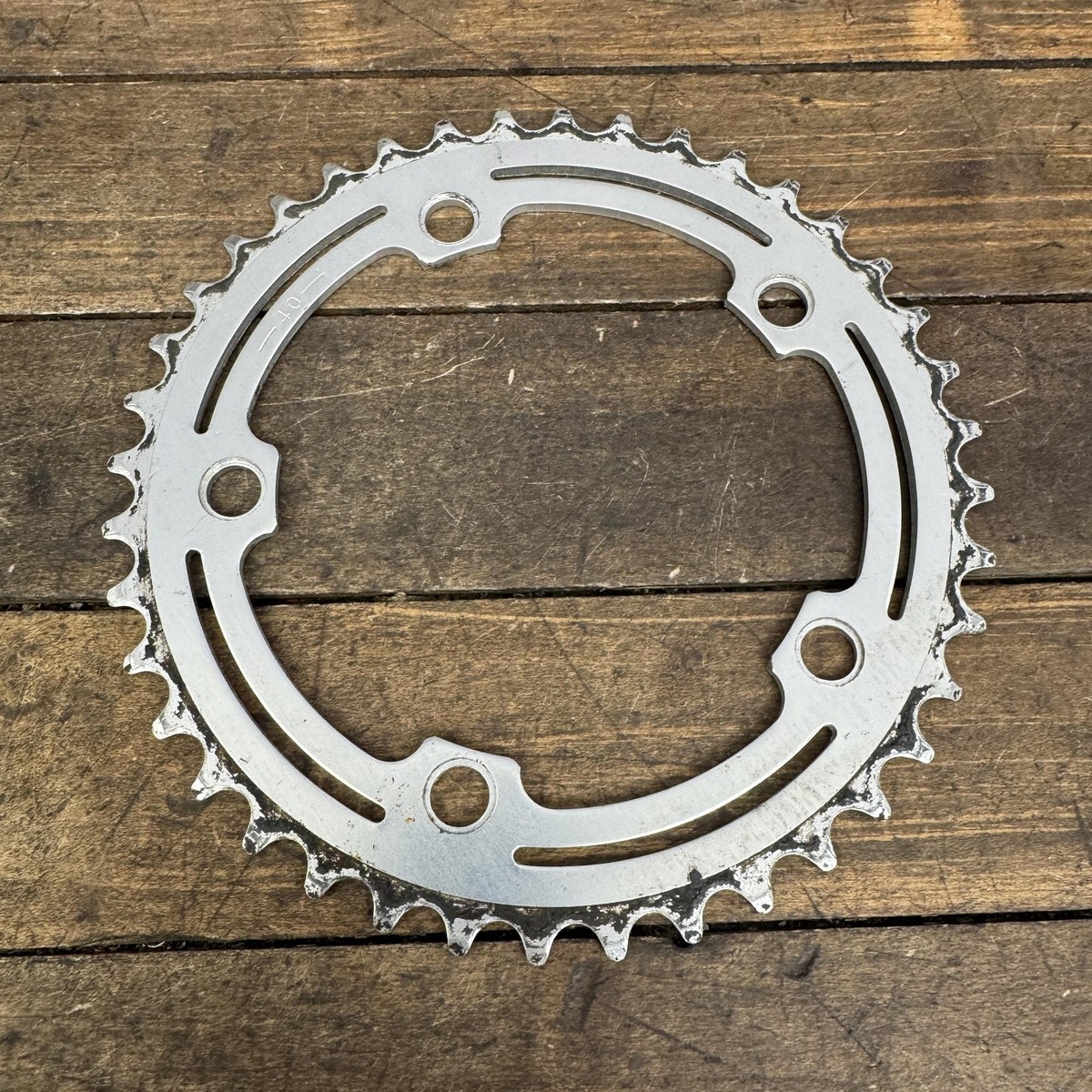 40s〜リングNo.737822 Vintage SR 40 Tooth Chainring 118 BCD 5-Bolt Silver Aluminum Road