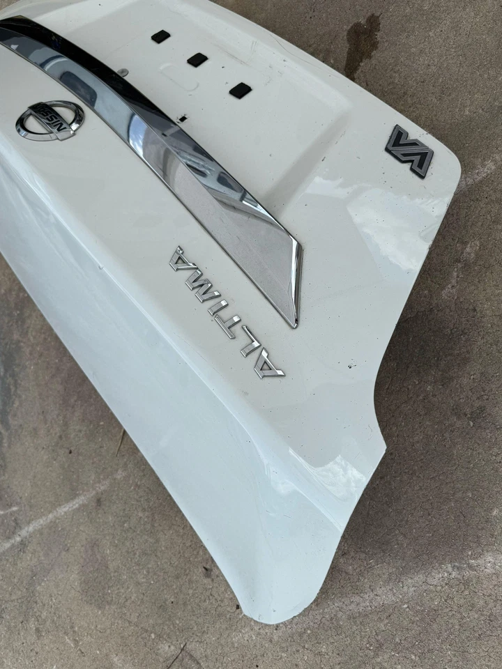 2013-2015 NISSAN ALTIMA SEDAN REAR TRUNK DECK LID WITH CAMERA OEM - Image 2 of 4