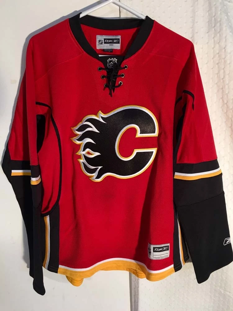 Calgary Flames | Custom Jersey | L/XL | Red | Rock 'Em Socks