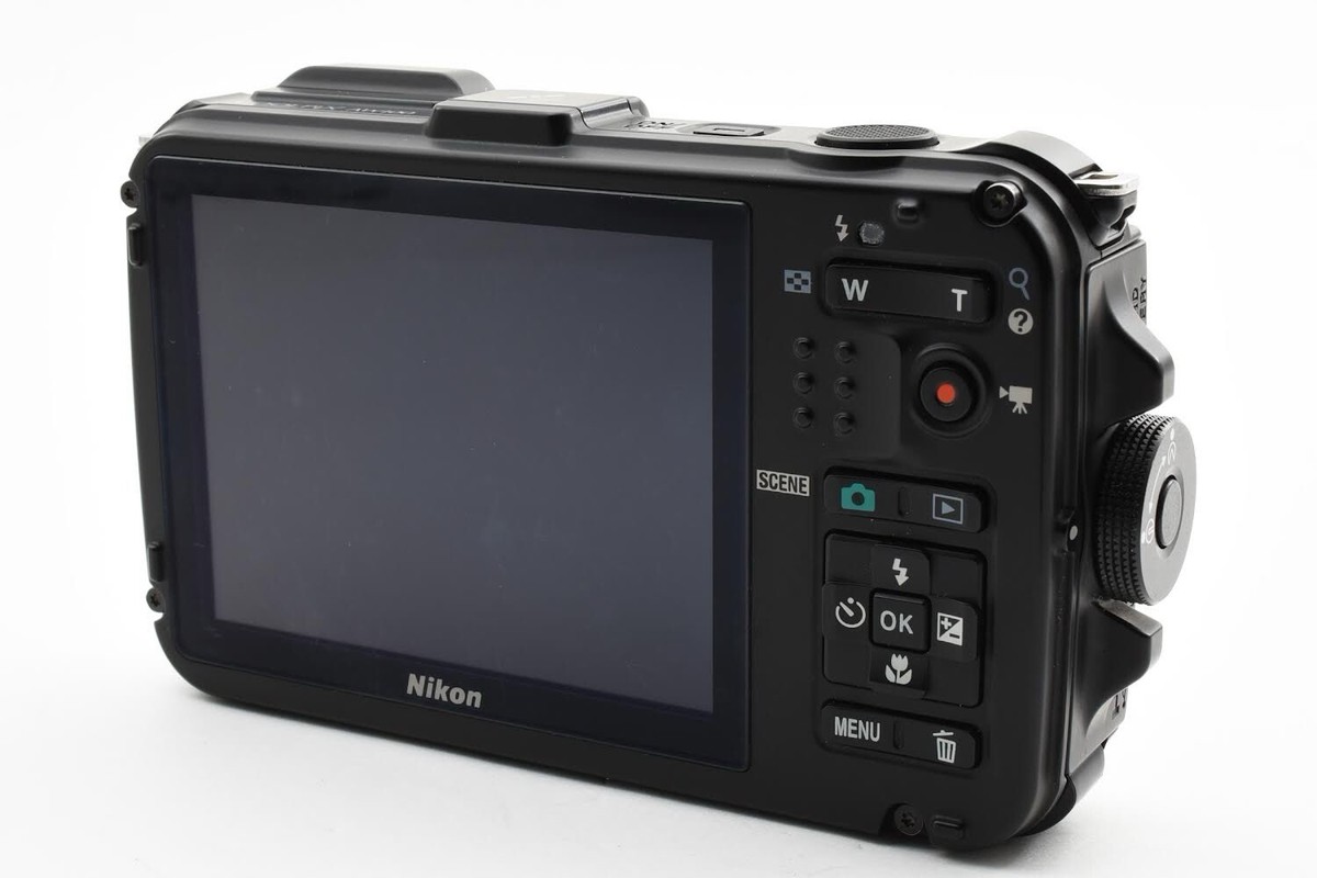 Nikon COOLPIX AW100 迷彩 Amazon.com : Nikon COOLPIX AW100 16 MP CMOS Waterproof