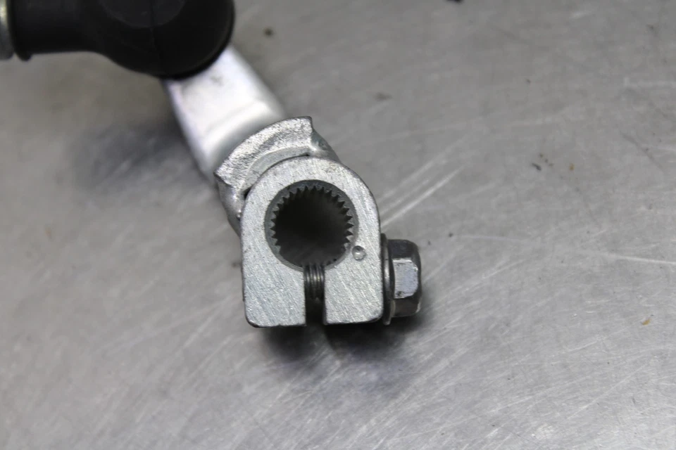 04-09 YAMAHA FZ6 Shifter Linkage Knuckle - Image 2 of 4