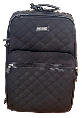 Vera Bradley Suitcase Carry On 22''  Spinner Luggage Quilted Black Retail $328
