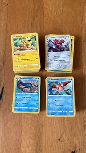Lot de 300 Cartes Pokemon Zenith Suprême - Poing de Fusion EV MINT
