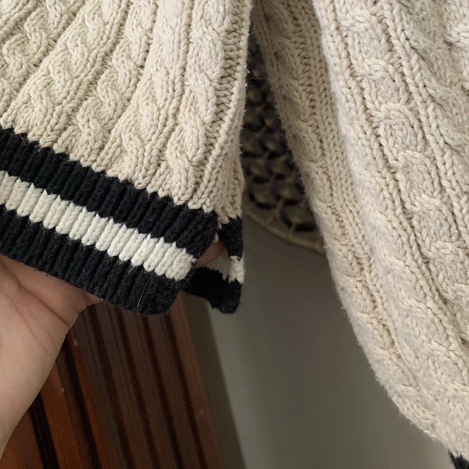 Suéter Universitario Max Studio Niños Tejido con Cable Niñas 10/12 Cuello en V Crema Negro Preppy Foto 4 de 4