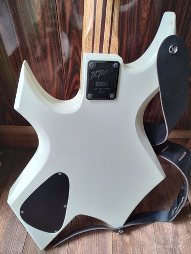 E Bassgitarre B.C. Rich Warlock weiß S/N BC20436 mit Tasche + Gurt - Bild 5 von 9