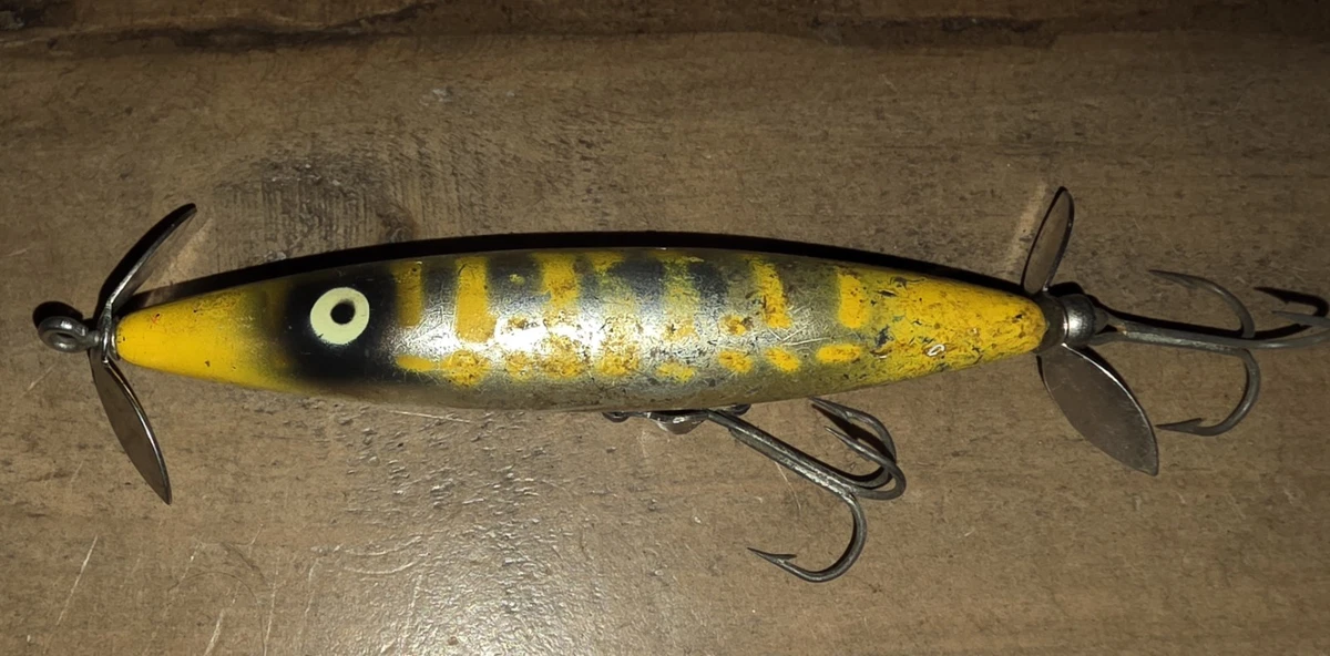 ヘドン HEDDON ☆ 70's DYING-FLUTTER C Vintage Heddon Dying Flutter Fishing Lure In Rare Frog Color