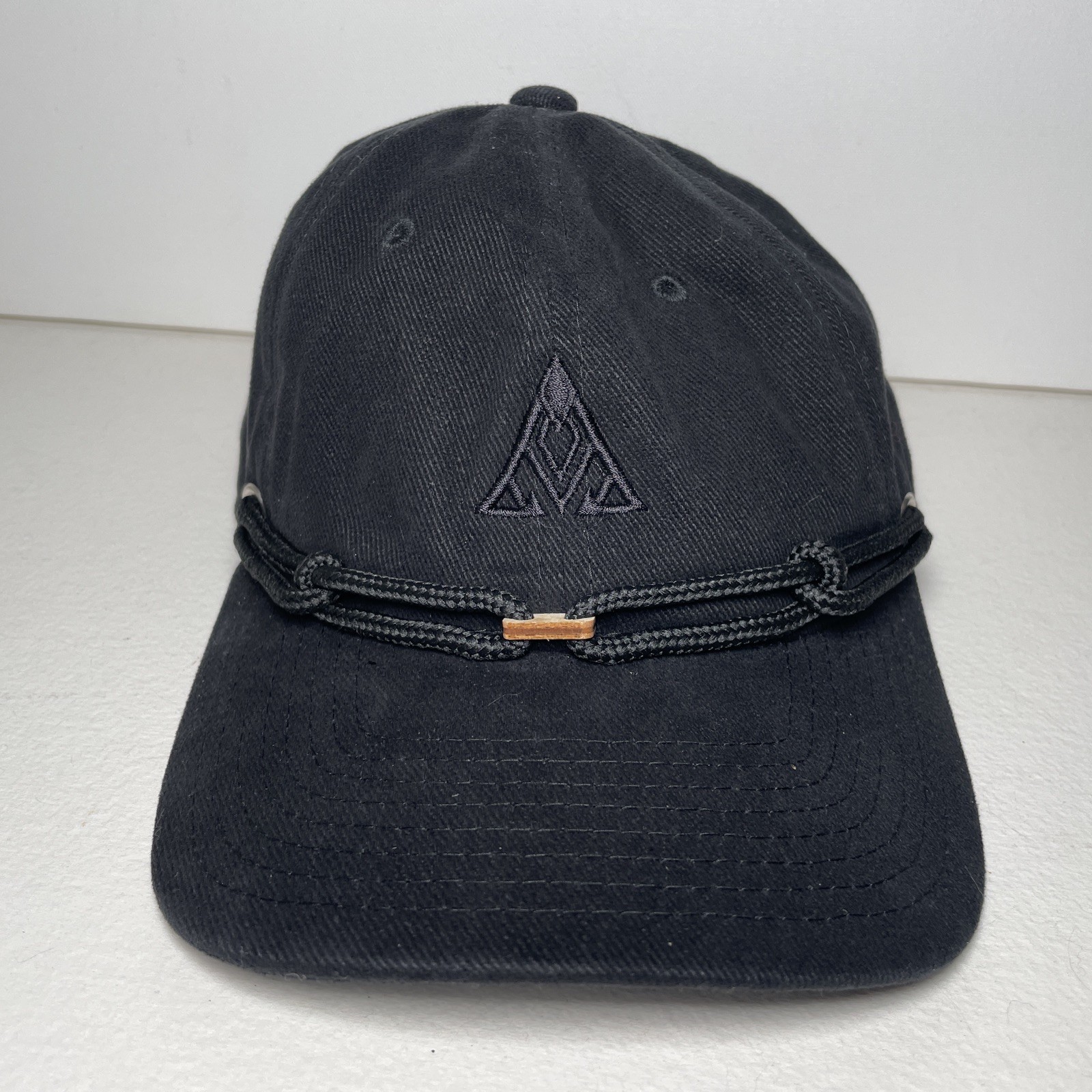 Findlay Year 8 Triangle Solid Allover Black Adjus… - image 1