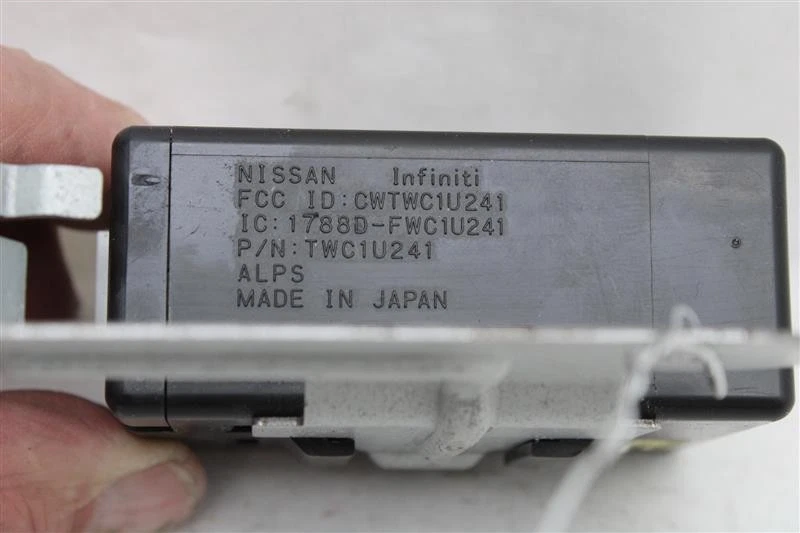 Used Tire Pressure Monitoring System (TPMS) Control Mod fits: 2011 Nissan Murano - Image 4 of 4