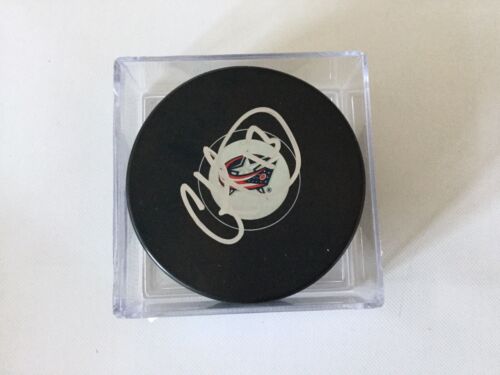 Vestes bleues dédicacées Columbus signées cam atkinson rondelle de hockey a - Photo 1/1