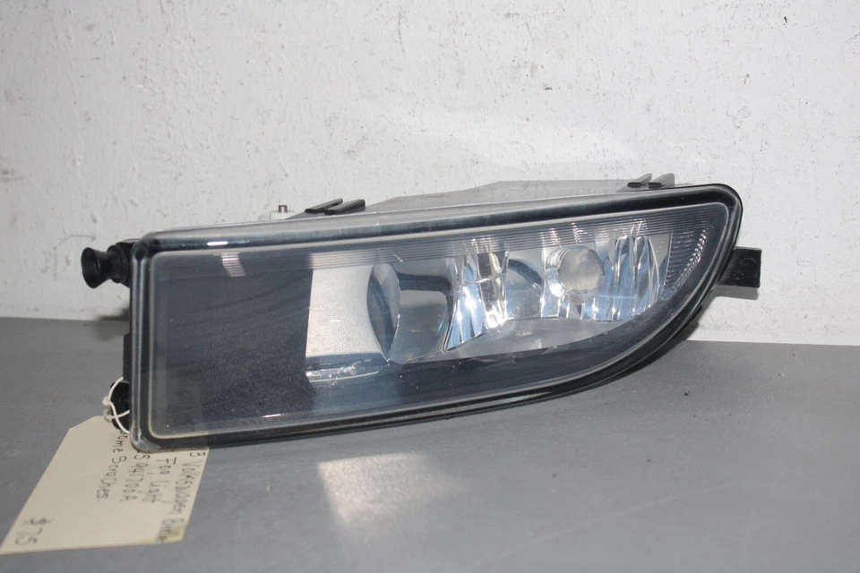 Luz antiniebla lateral izquierda Volkswagen Beetle 2012 2013 Foto 2 de 4