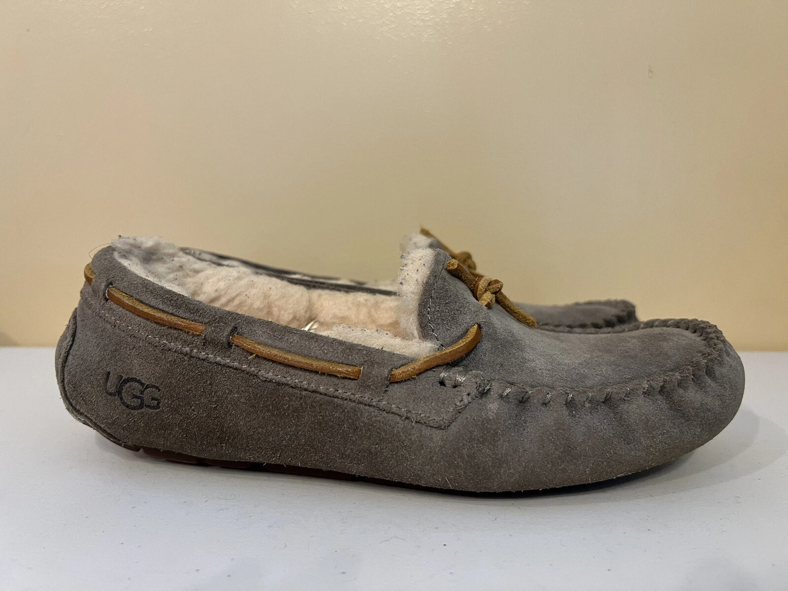 CJ14 Ugg Australia Dakota pantofole foderate in pelle di pecora camoscio scarpe grigie donna 7