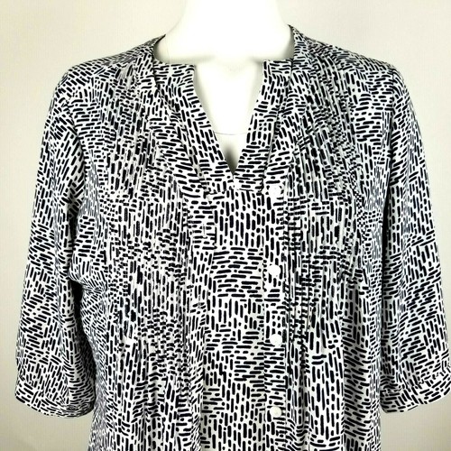Foxcroft NYC Women's Dress Size 8 Geometric Print Over Shirt White and Navy Blue - Picture 2 of 11