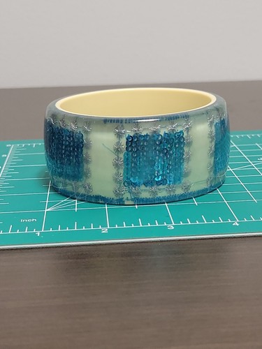 Vintage Chunky Turquoise Sequins Overlay Clear Laminated Lucite Bangle Bracelet - Picture 7 of 7