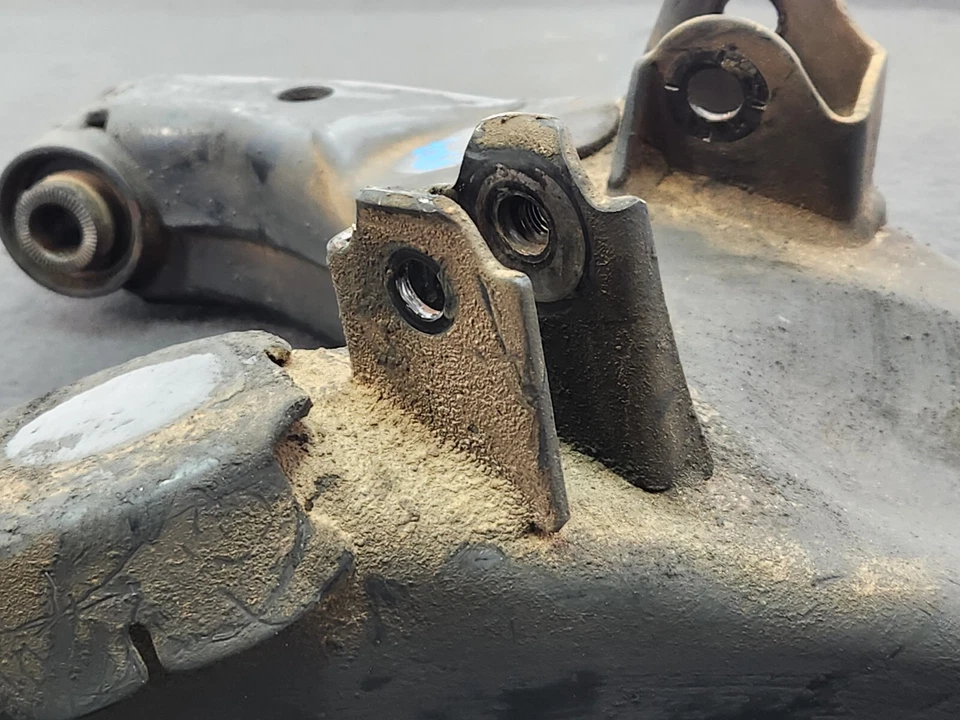 ✅Brazo de control de suspensión de pasajero delantero para Toyota Land Cruiser J100 98-07 Foto 4 de 4