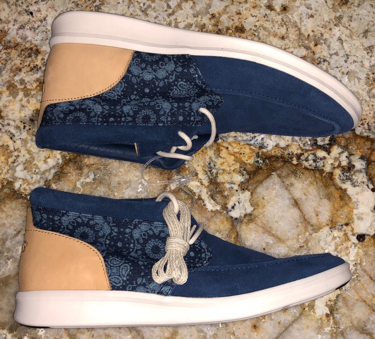 UGG Hulman Bandana Suede Chukka Ankle Shoes UGG AUSTRALIA Hulman Bandana Suede Ankle Sneaker Chukka  main image 3