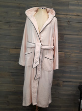 Victorias Secret Spa Robe Womens M/L Pink Long Terrycloth Hood Belt Pockets NWT