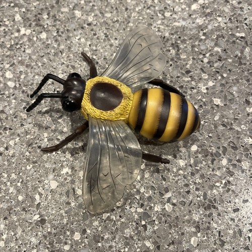 Safari Ltd 2006 Toy Honey Bee Model Toy Science Learning Insect Realisti