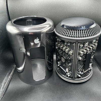 Apple Mac Pro (Late 2013 A1481) OS X Yosemite 10.10.5 CPU 3.7 GHz Quad-Core Xe