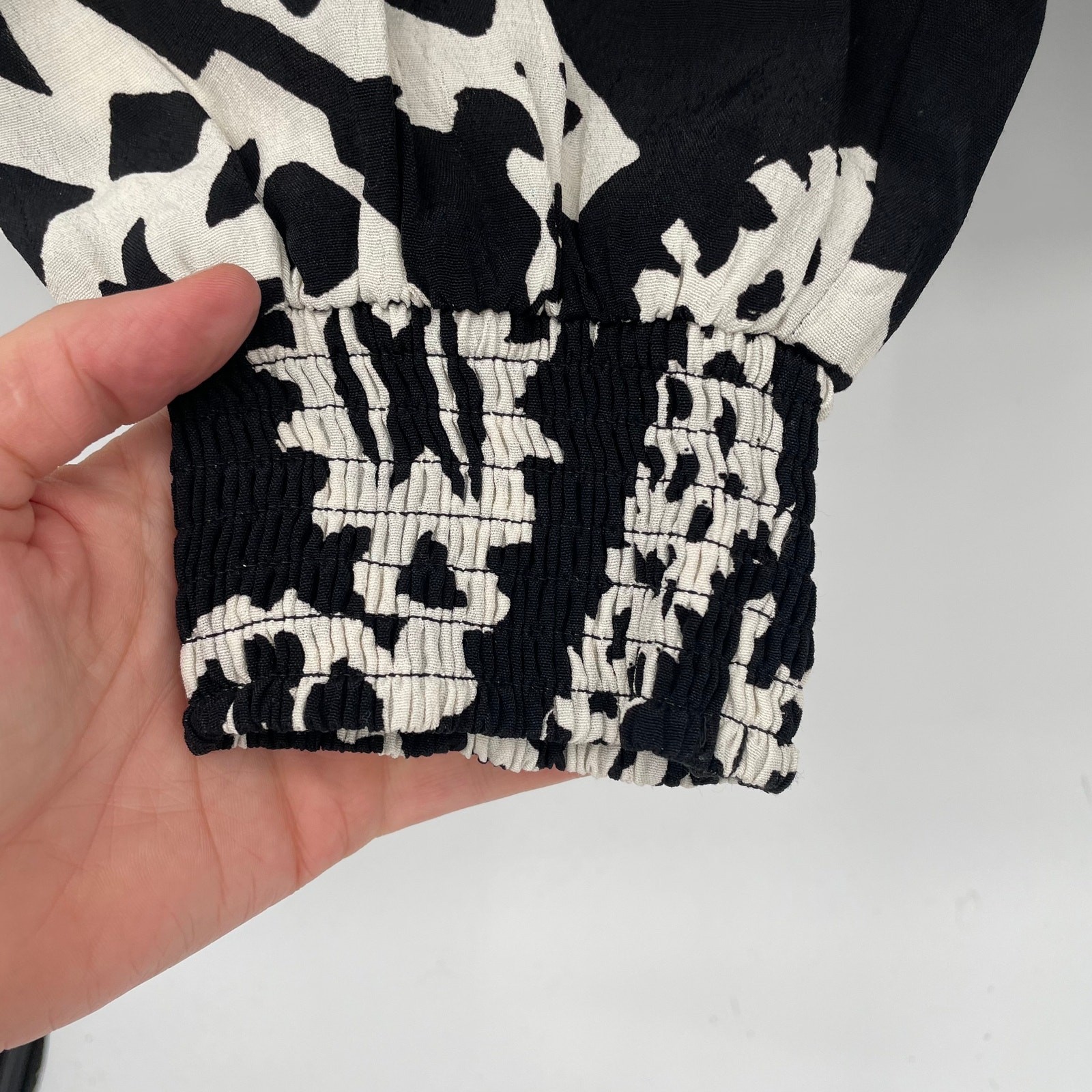 ANTHROPOLOGIE Aniya Black & White Balloon Joggers  // XS 