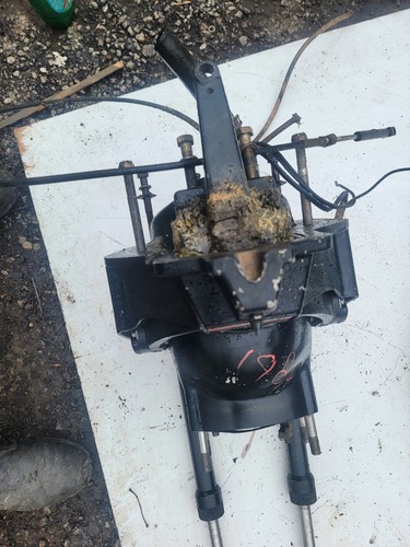 Mercruiser  Alpha One Gen Two  Gimbal and Rams      2000