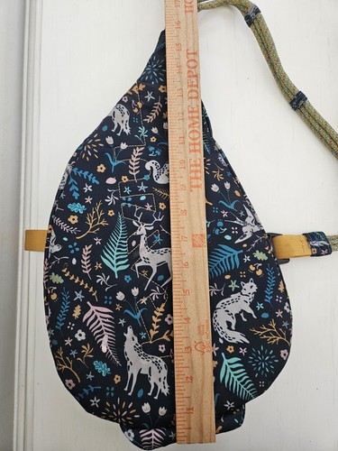 KAVU Crossbody Rope Sling Womens Blue Animal Print Pink Lining Purse Hiking - Picture 13 of 16