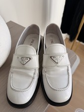 Prada White Leather Loafers - Logo plaque - Made in Italy - Size 38 - Excellent