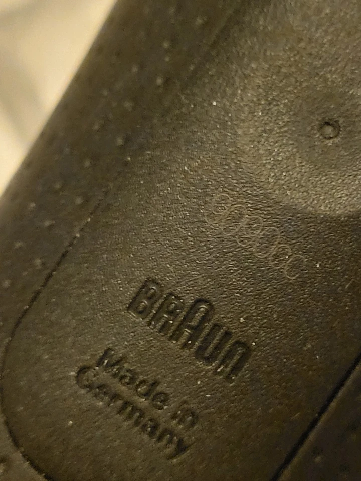 NUEVO STOCK ANTIGUO Braun Series 9 9090 Lámina Eléctrica Seca Húmeda Plateada - Solo Afeitadora Foto 3 de 4