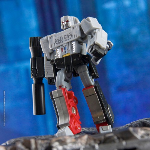 Dr.Wu DW-E36X MENACE KING Mini Transformable Toys Model Action Figure collection - Picture 6 of 6