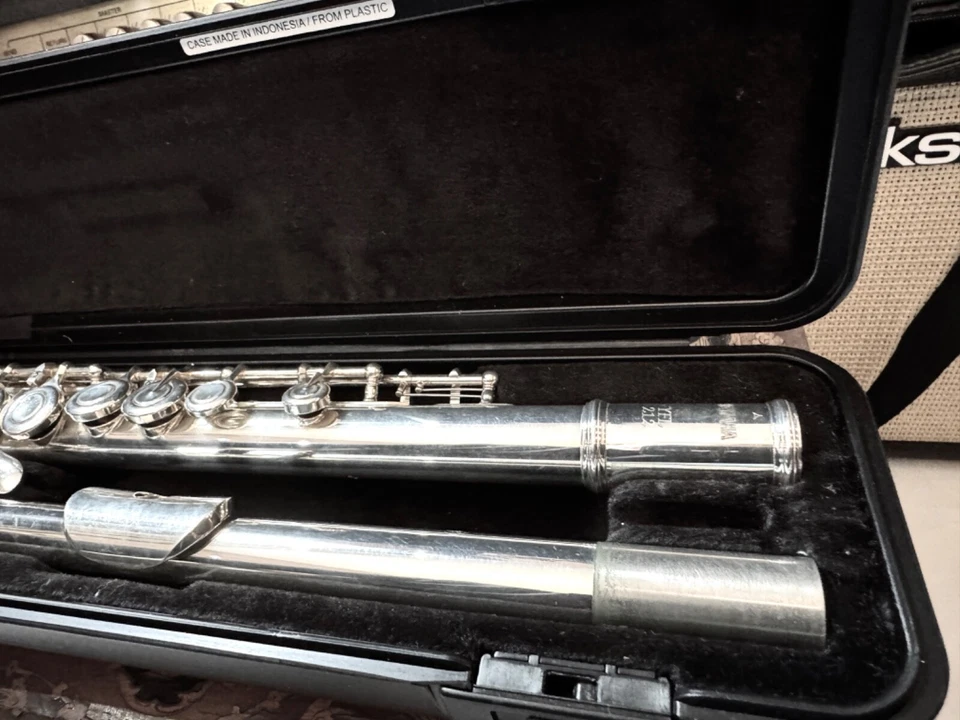 Yamaha YFL-212 - Flauto Traverso, fori chiusi, Mi snodato - Immagine 4 di 4