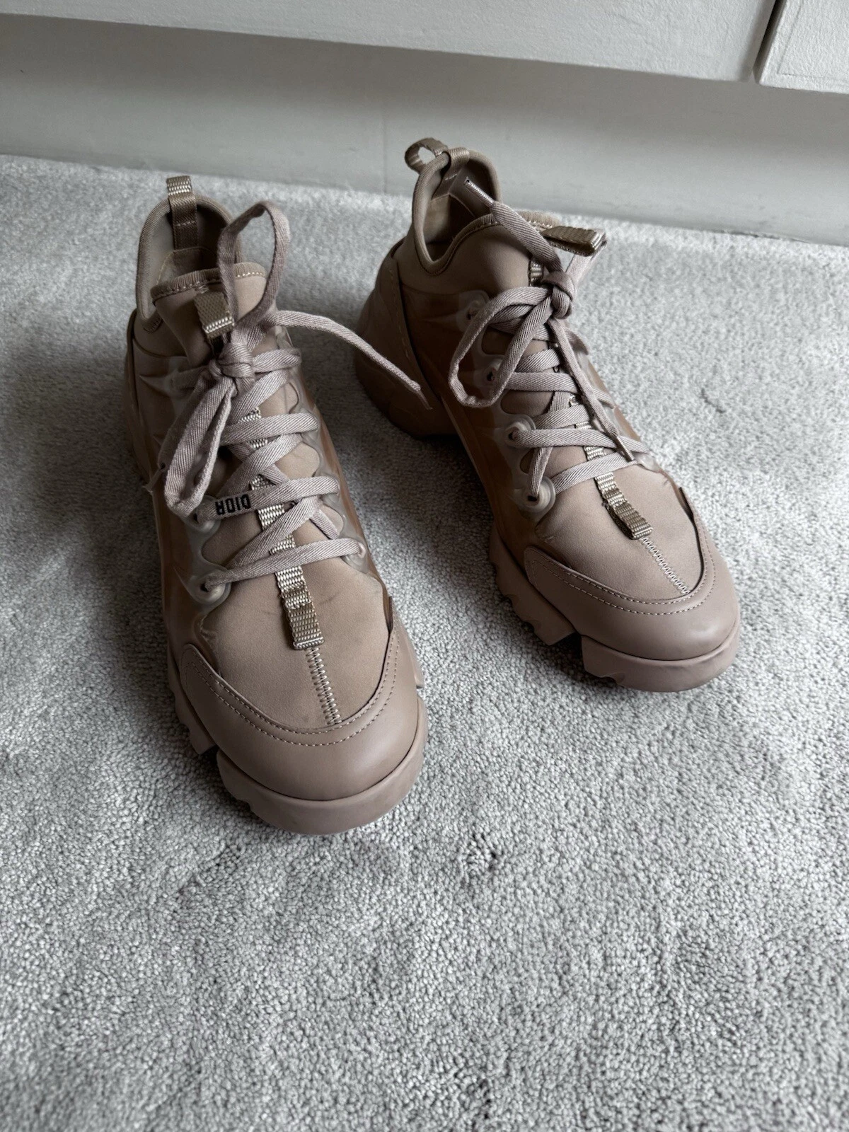 Escarpins Christian Dior nude à lacets taille 6/39