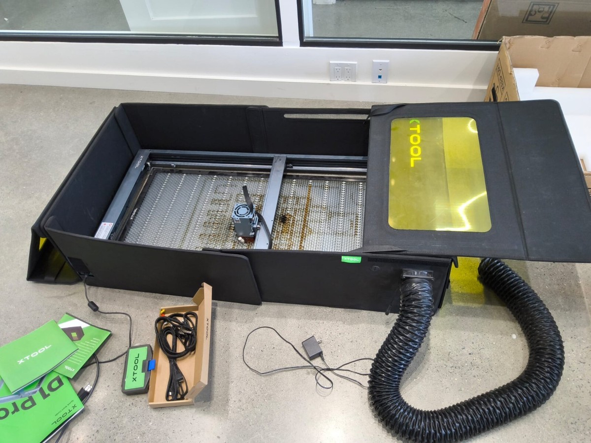 XTool D1 Pro Laser Engraver 20W gray & extender & enclosure & air